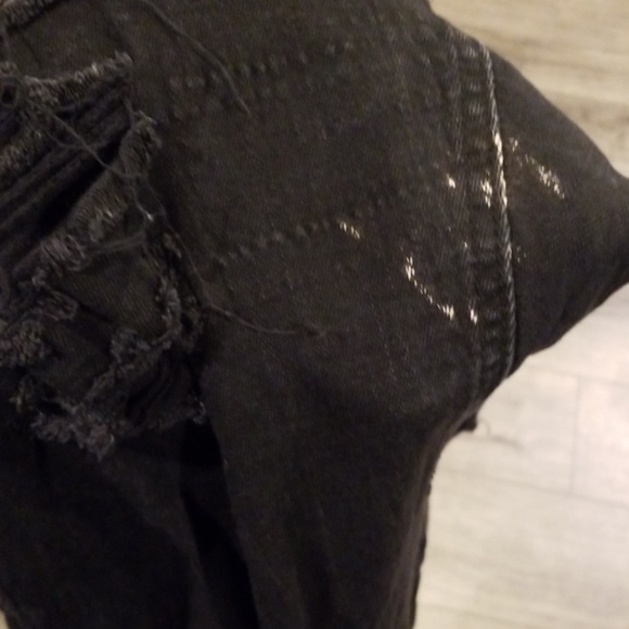 Forever 21 plus ripped Jean's - Picture 5 of 7